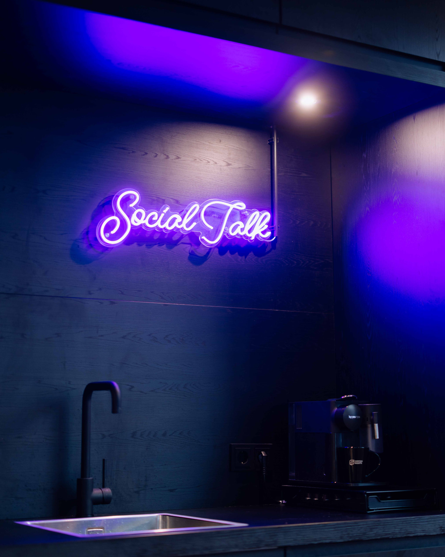 De Social Talk-koffiehoek van de studio van Social Roots